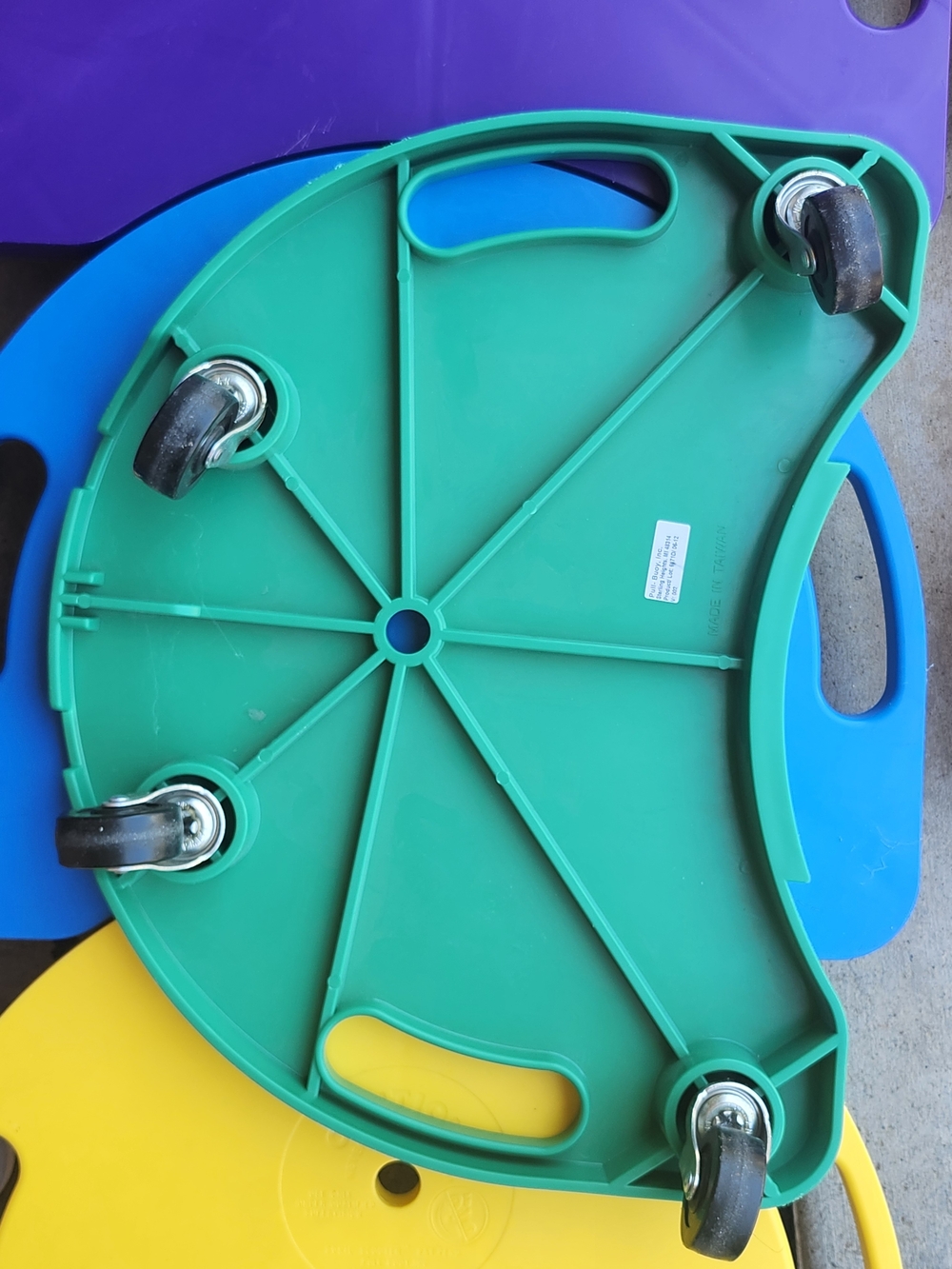 Colorful Plastic Riding Scooters - Picture 3 of 3